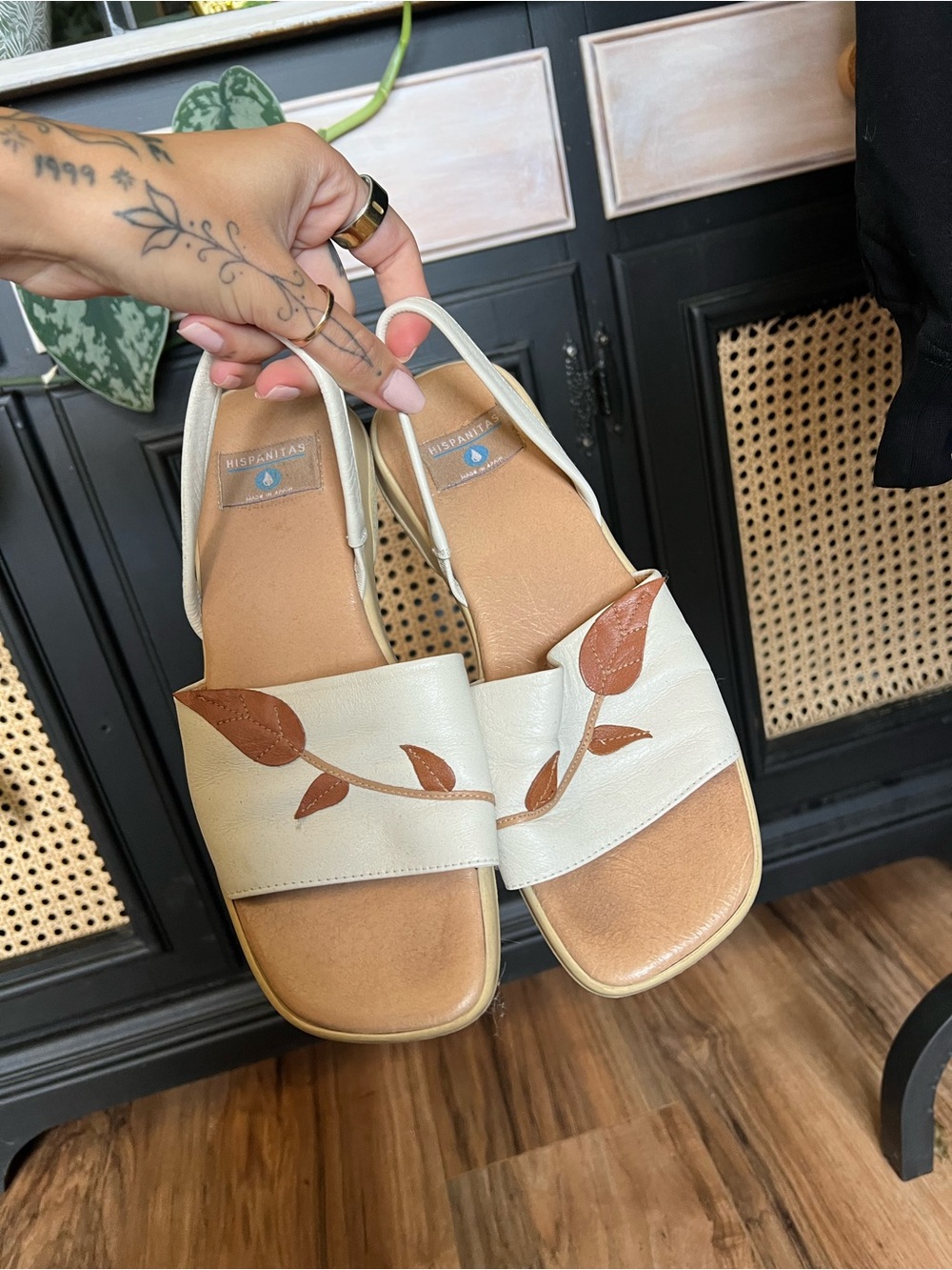 Women's Cream Slingback Sandals with Brown Leaf Accent